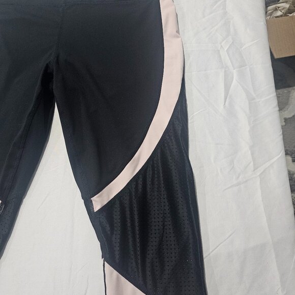 Marc New York Performance leggings half way down the leg vented material - Picture 4 of 7